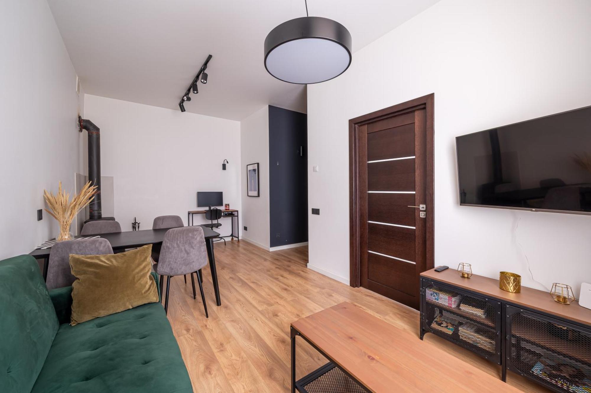 Lienes Iela Gem 1Br Apartment With Fireplace In Historic Unesco Center Riga Extérieur photo