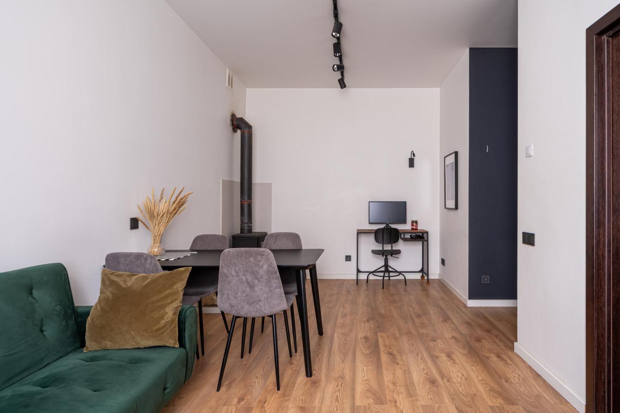 Lienes Iela Gem 1Br Apartment With Fireplace In Historic Unesco Center Riga Extérieur photo
