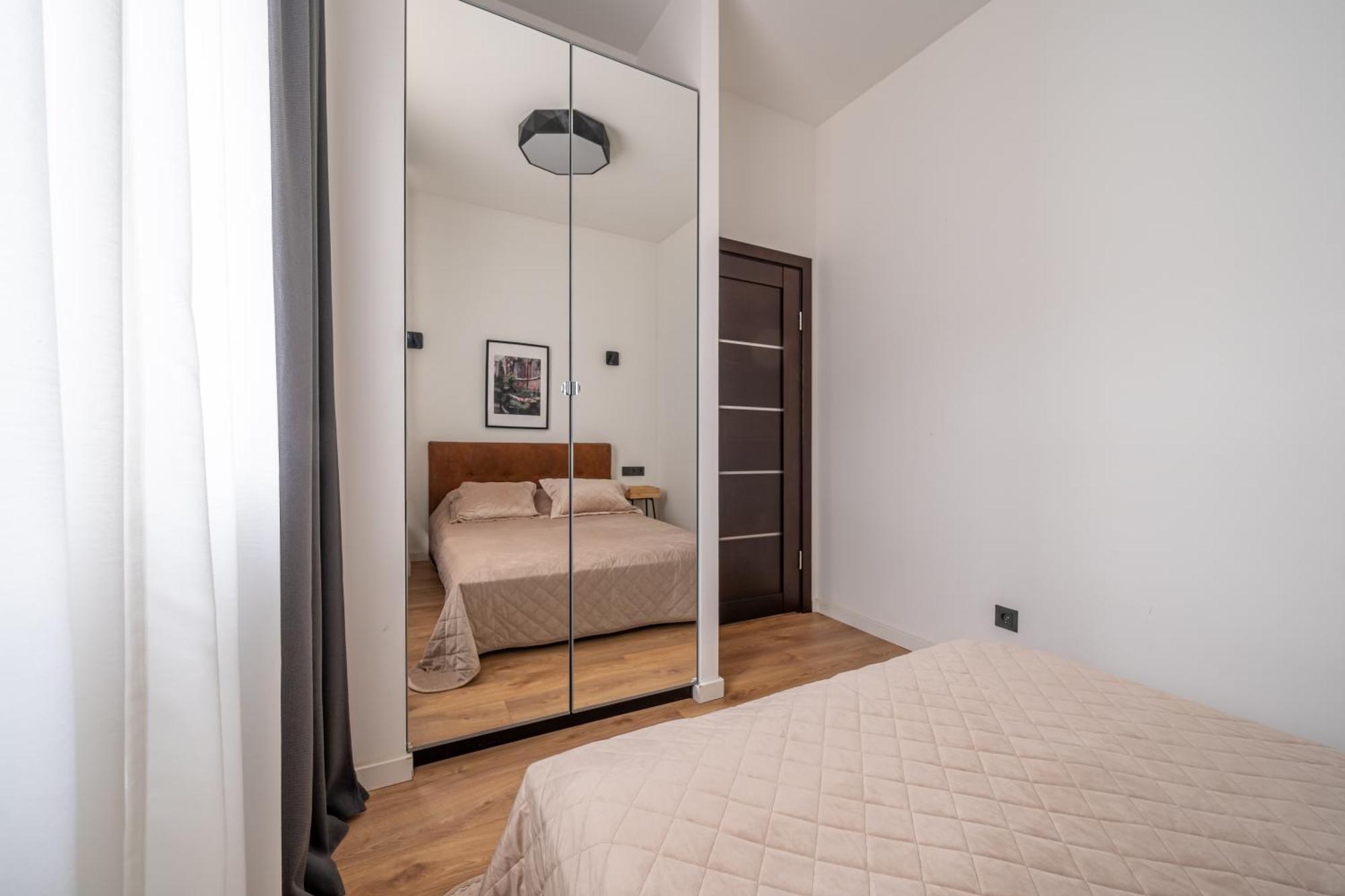 Lienes Iela Gem 1Br Apartment With Fireplace In Historic Unesco Center Riga Extérieur photo